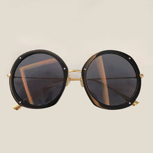 Load image into Gallery viewer, Vintage Fashion