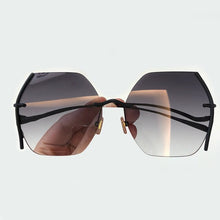 Load image into Gallery viewer, Oval Women Sunglasses