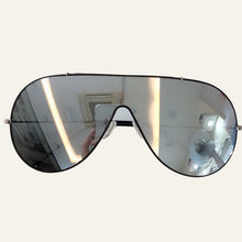 Load image into Gallery viewer, Metal Frame Oval Sunglasses Women
